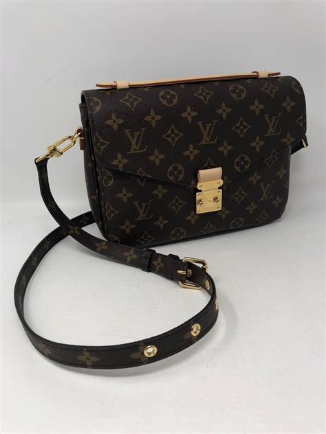 louis vuitton pochette metis strap